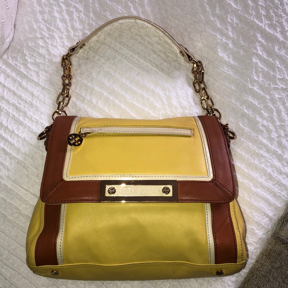 ⭐️$89 AUTHENTIC - TORY BURCH LEATHER HANDBAG.